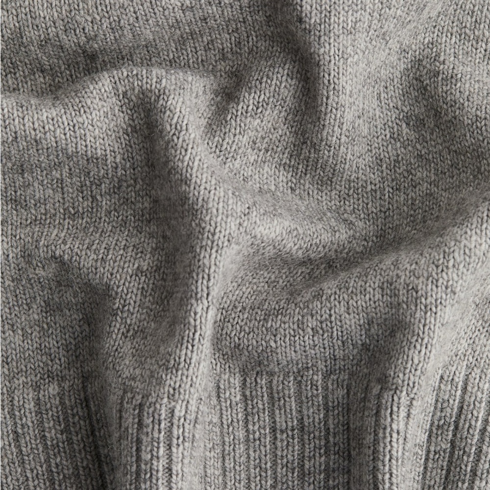 H&M OVERSIZED TURTLENECK SWEATER in gray melange, size M - Picture 2 of 2